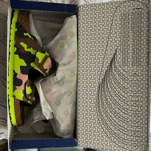 Arizona Birkenstock Camo Acid Lime SZ 41